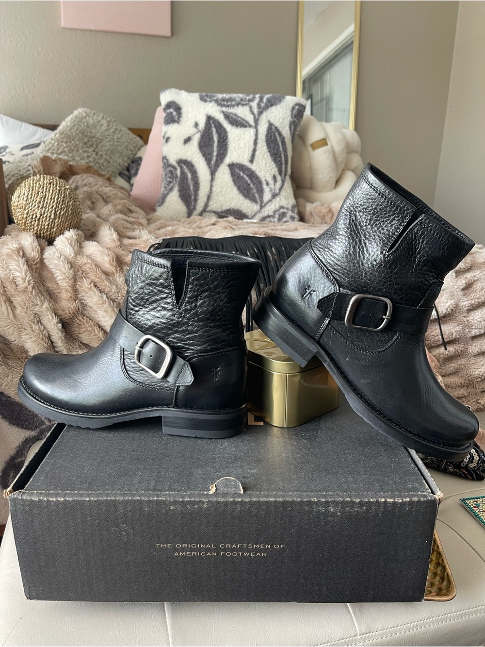 Frye Veronica NIB Premium Black Leather Ankle Booties